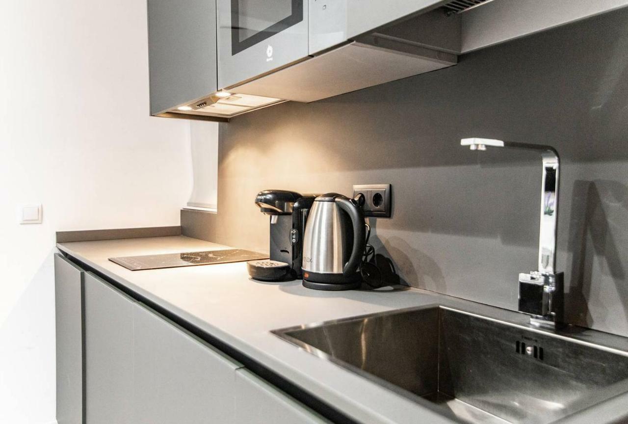 Cozy And Modern Apartment For 4 In Мадрид Екстериор снимка